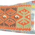 Coussin déco bohème en kilim artisanal Cybira