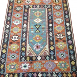 Tapis kilim rouge et noir S25