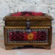 Belle boite en bois et kilim rouge Isios, cadeau déco par KaravaneSerail