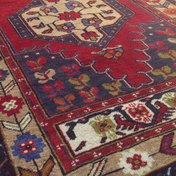 Tapis ethnique rouge B02