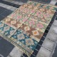 Tapis vintage aux couleurs automnales, design oriental