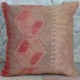 Housse de coussin ethnique rose en kilim Kolon D028