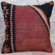 Coussin kilim rouge et noir Kolon D044, décoration ethnique