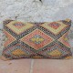 Housse de coussin orientale en kilim turc Lumbar E013 par KaravaneSerail