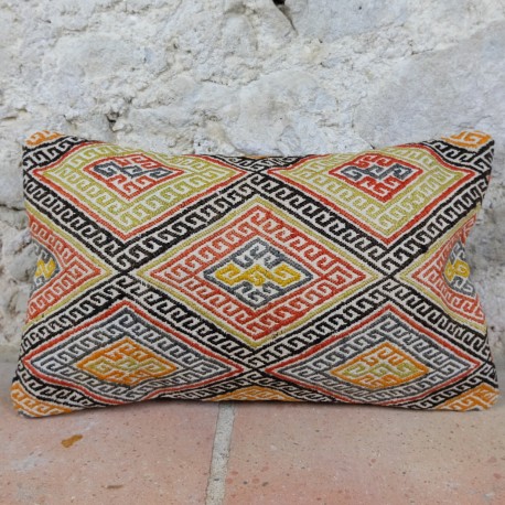 Housse de coussin orientale en kilim turc Lumbar E013 par KaravaneSerail