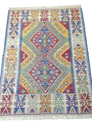 Tapis kilim vintage pastel par KaravaneSerail
